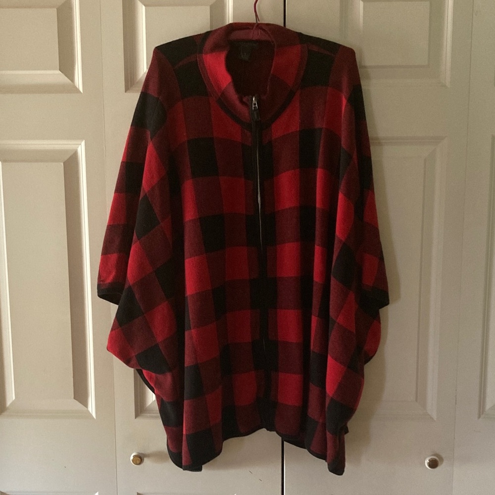 Preswick & Moore women’s 3X buffalo plaid red black poncho cape full zip layer